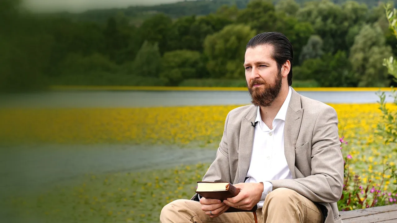 From Darkness to Freedom Through Jesus &mdash; Gustavo Munhon on Jesus My Saviour, Shalom World